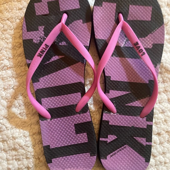 Victoria secret pink flip flops - Picture 1 of 2